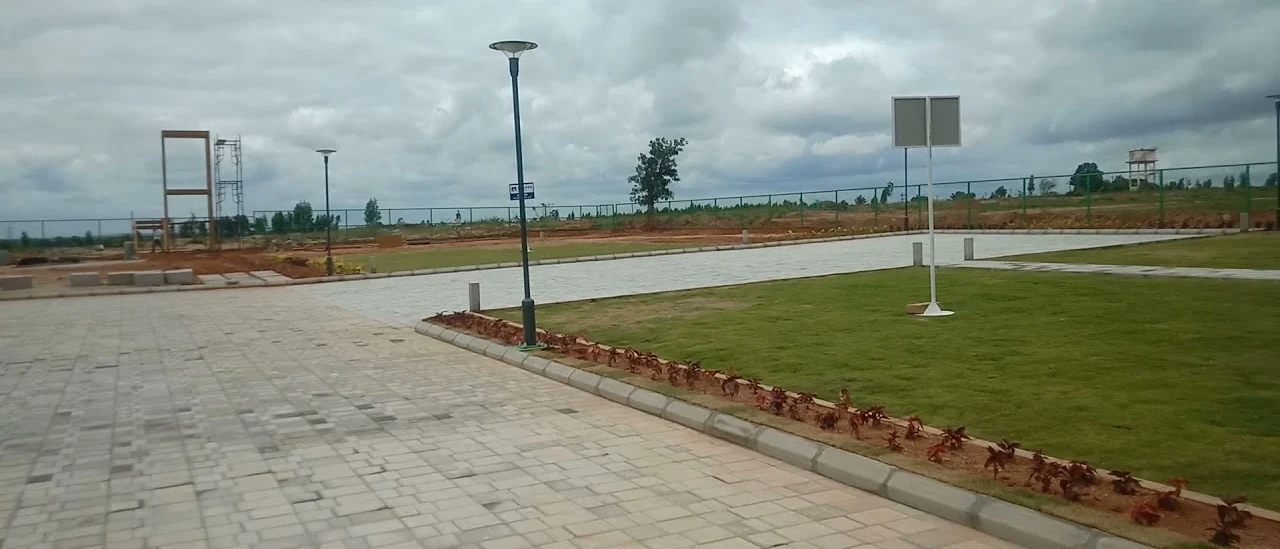 Wide view of the Adarsh Springfield site, photograph. No map pin is published for this project.